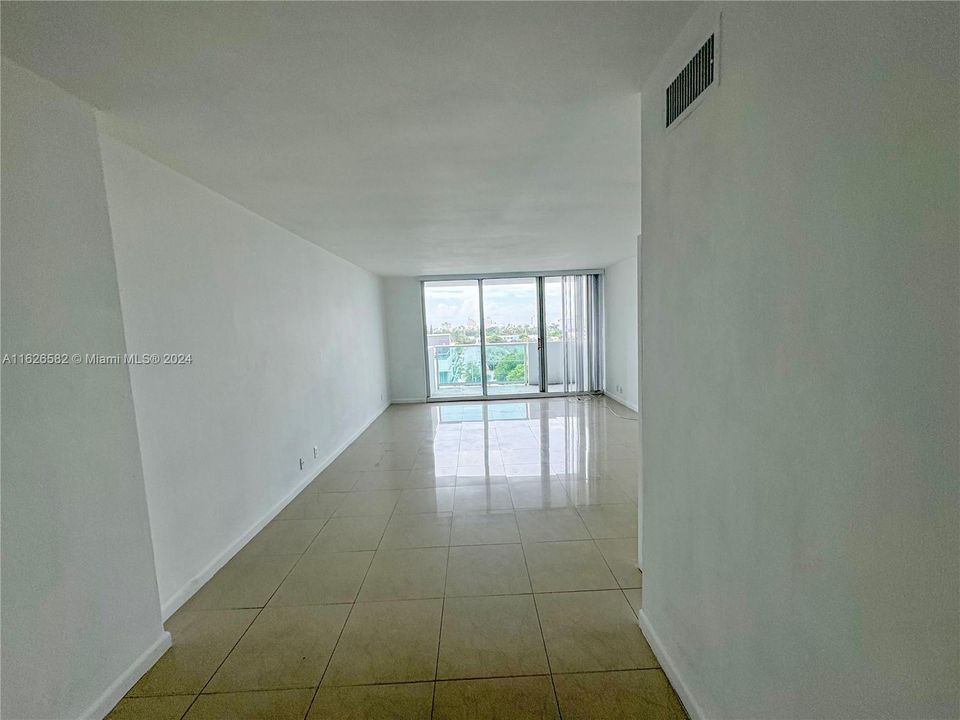 Vendido Recientemente: $349,900 (1 camas, 1 baños, 837 Pies cuadrados)