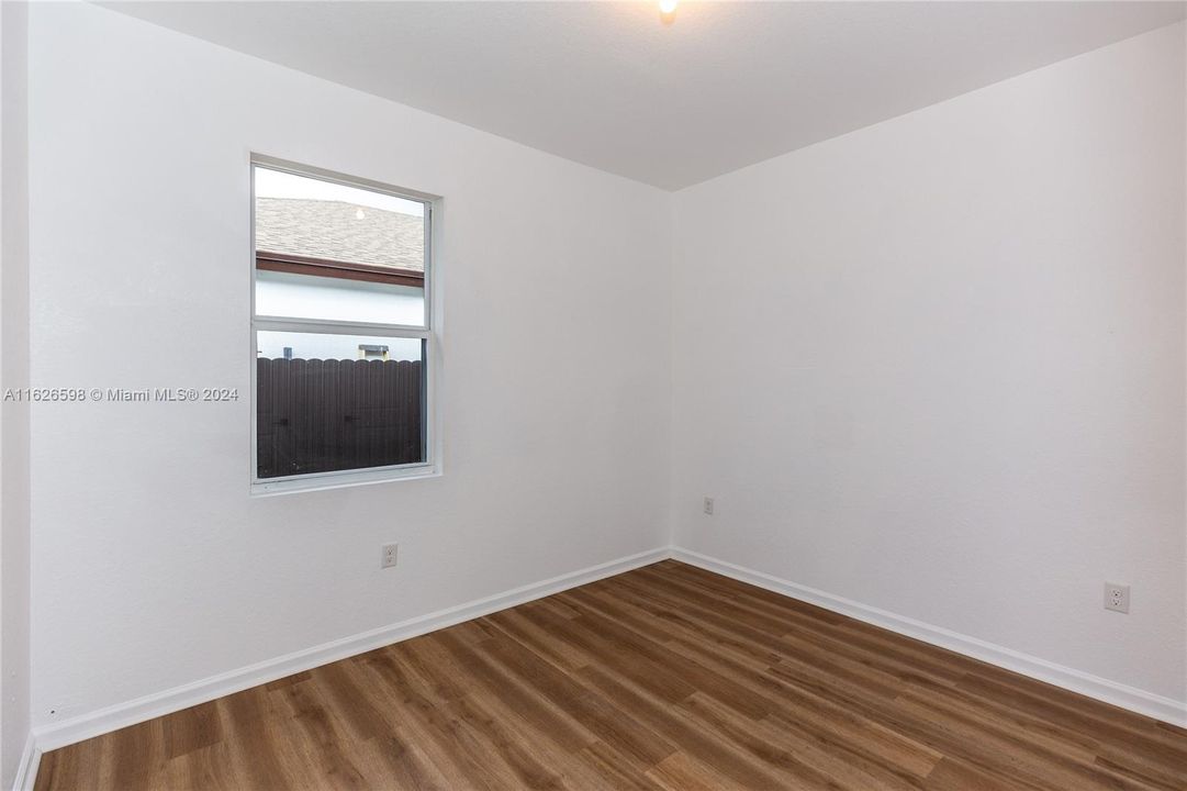 Active With Contract: $3,300 (3 beds, 2 baths, 2006 Square Feet)