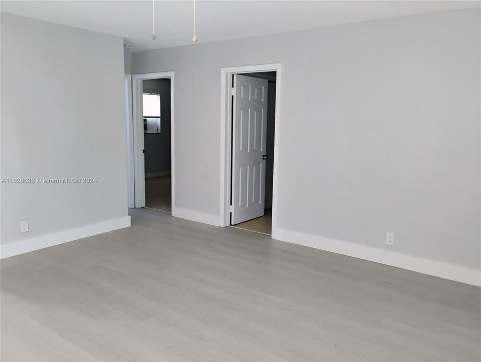 Recently Rented: $1,750 (2 beds, 2 baths, 938 Square Feet)