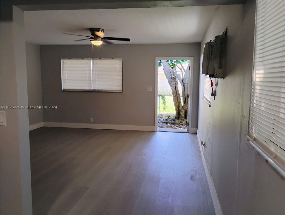 Recently Rented: $1,750 (2 beds, 2 baths, 938 Square Feet)