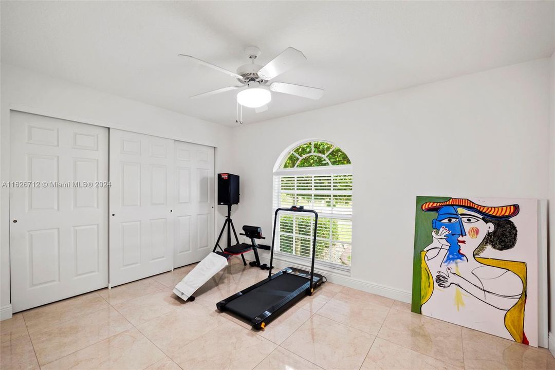 Active With Contract: $3,500 (4 beds, 2 baths, 1991 Square Feet)