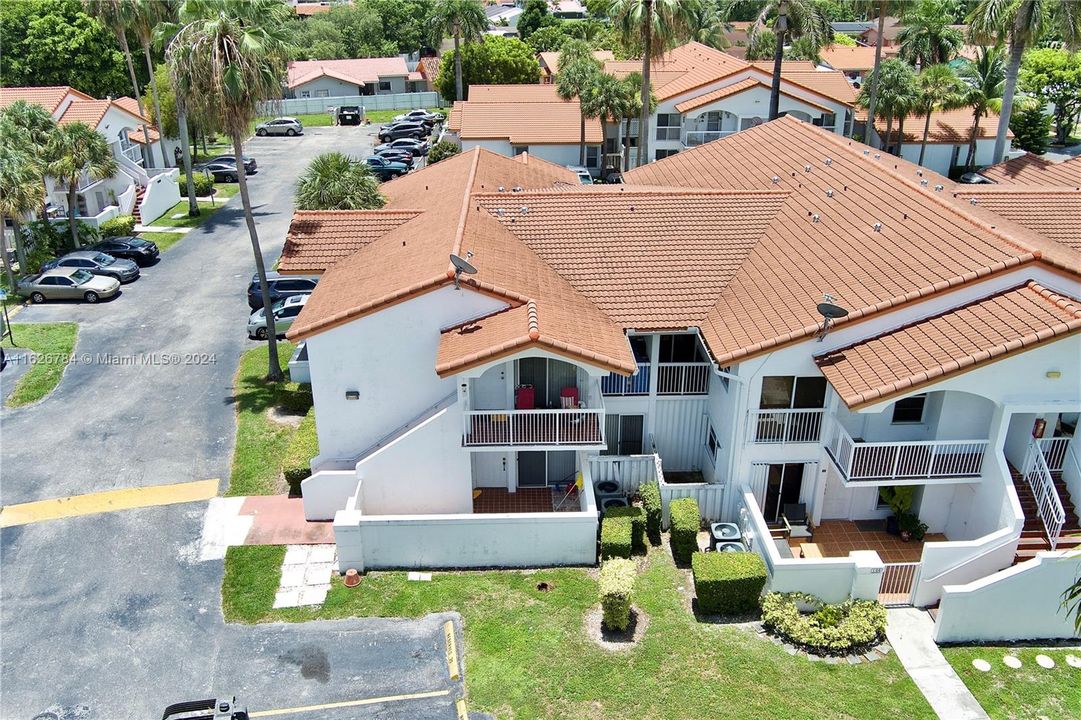 Recently Sold: $324,900 (2 beds, 2 baths, 820 Square Feet)