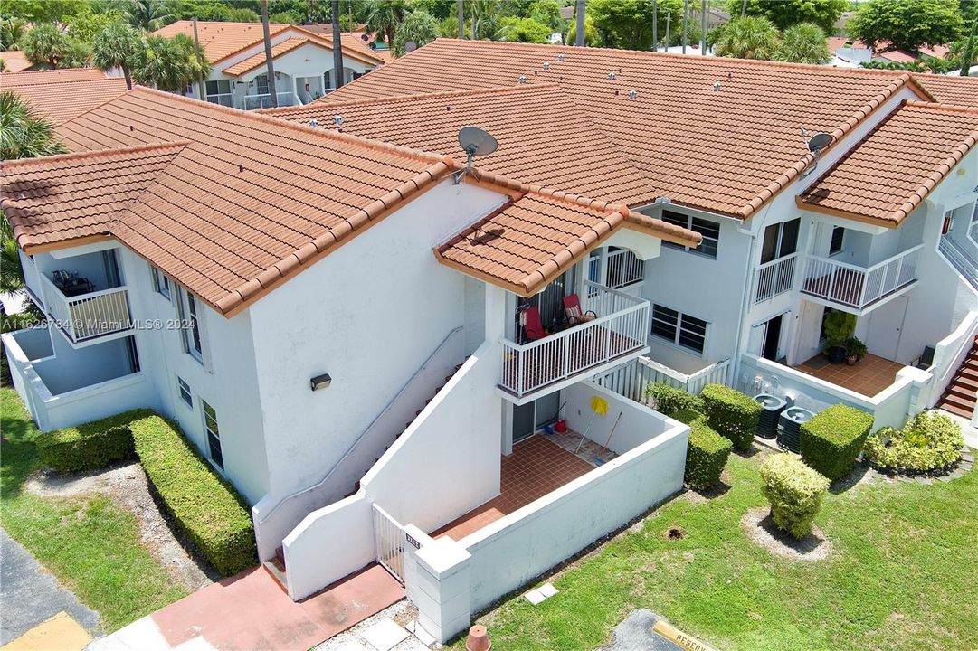 Recently Sold: $324,900 (2 beds, 2 baths, 820 Square Feet)