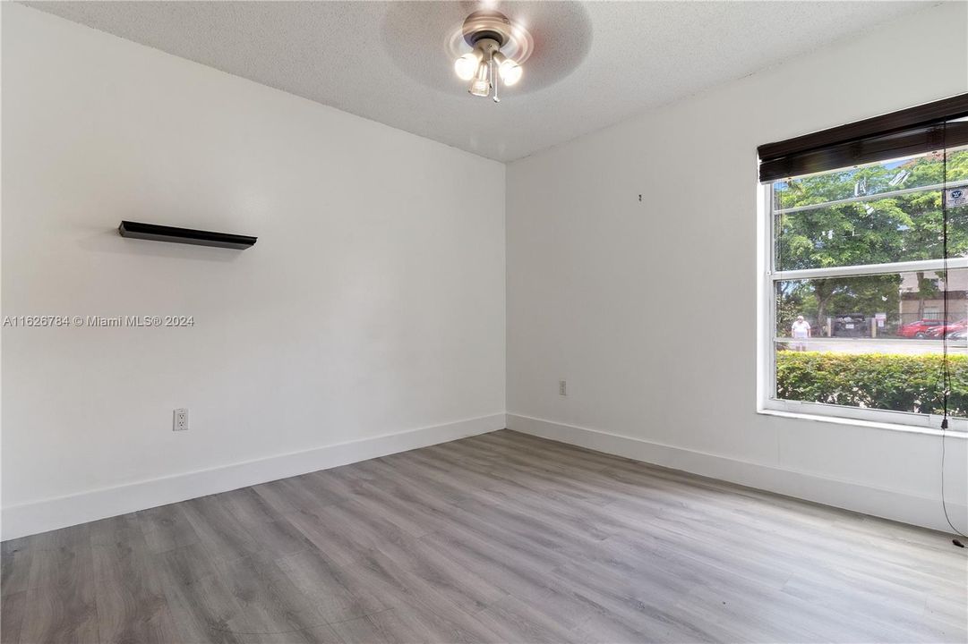 Recently Sold: $324,900 (2 beds, 2 baths, 820 Square Feet)