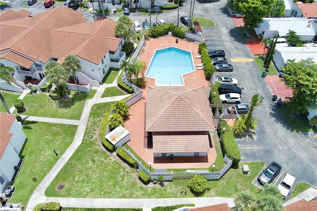 Recently Sold: $324,900 (2 beds, 2 baths, 820 Square Feet)