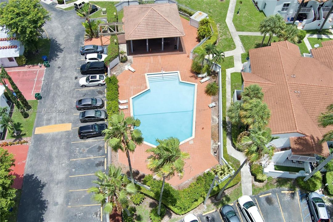 Recently Sold: $324,900 (2 beds, 2 baths, 820 Square Feet)