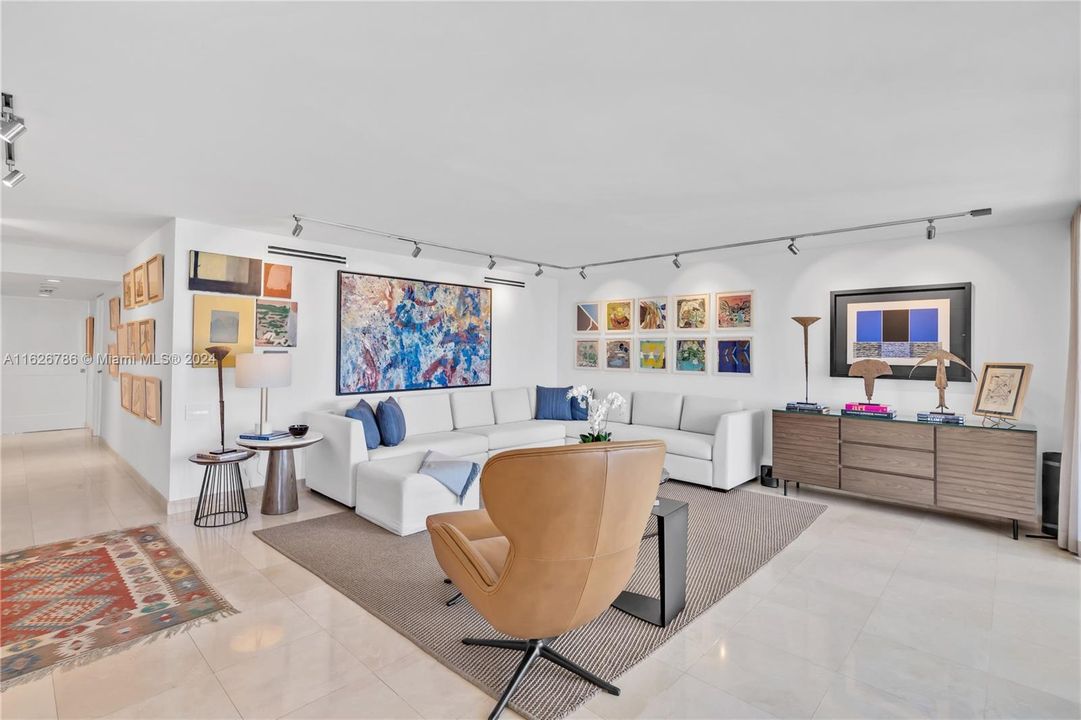 For Sale: $1,995,000 (2 beds, 2 baths, 1875 Square Feet)