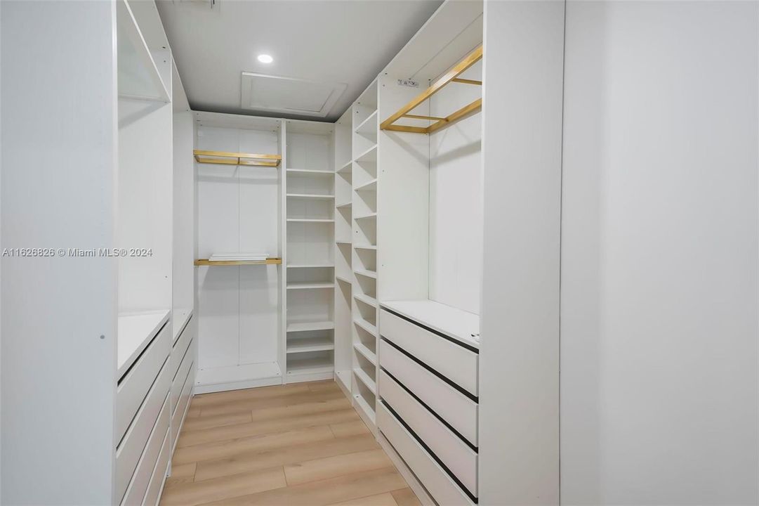 PRIMARY CLOSET-UNIT 1