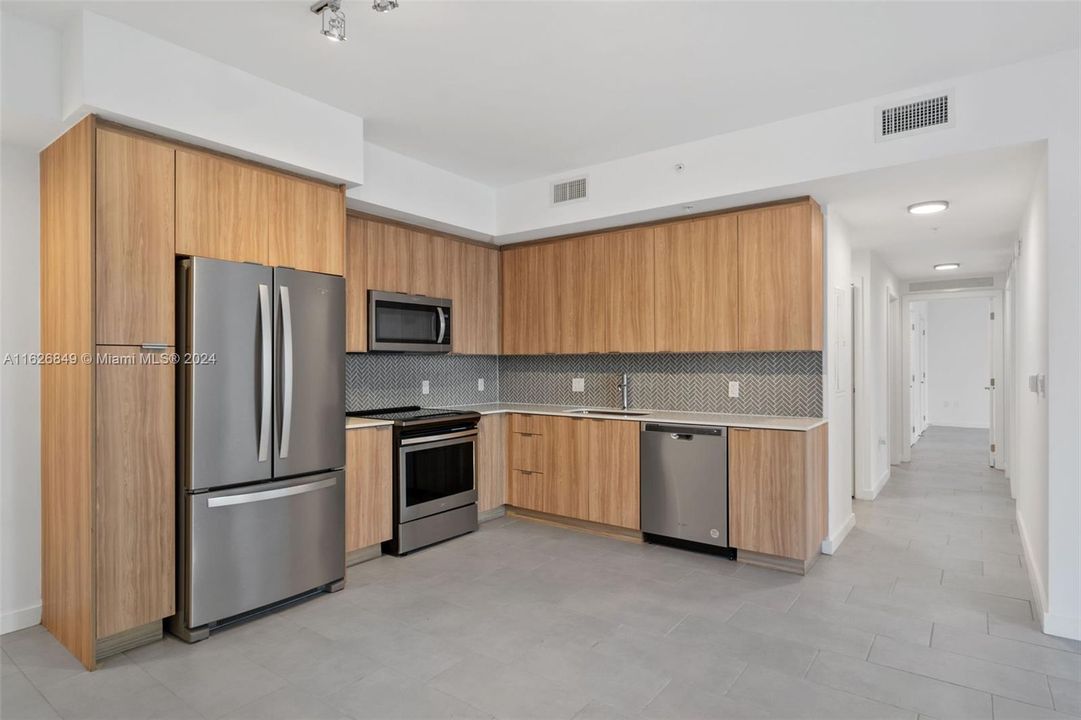 For Rent: $4,150 (3 beds, 2 baths, 1447 Square Feet)