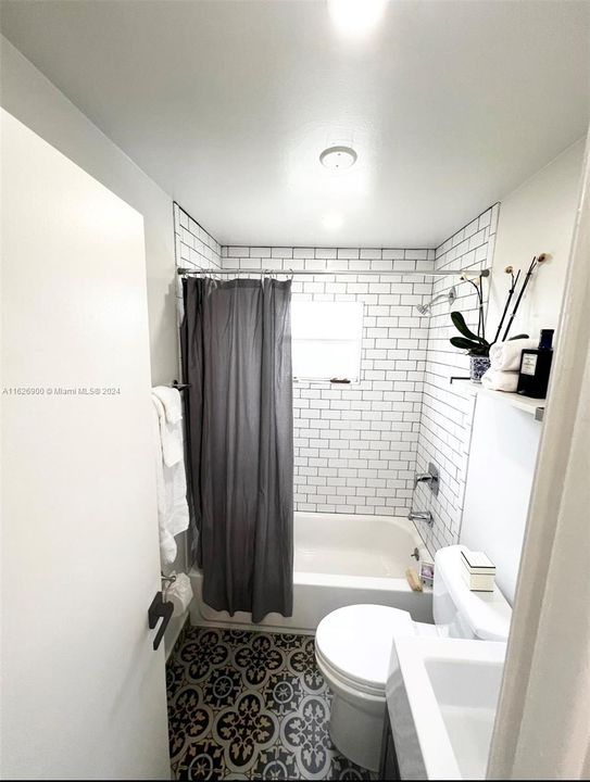 Недавно арендовано: $1,950 (1 спален, 1 ванн, 0 Квадратных фут)