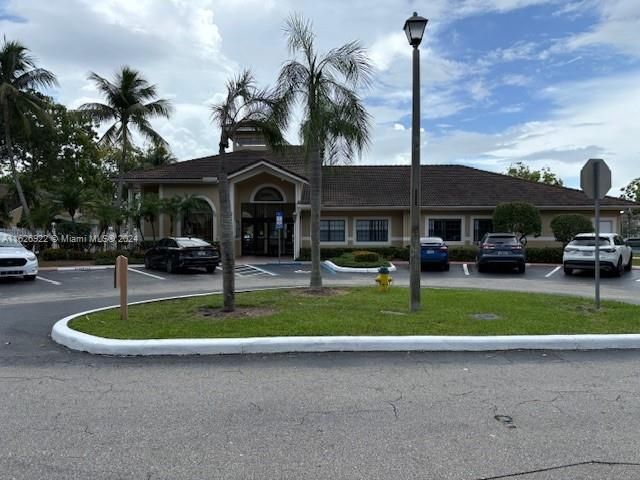 Recently Rented: $2,300 (2 beds, 2 baths, 1113 Square Feet)