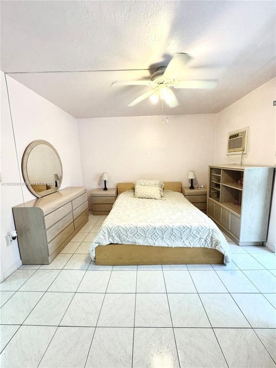 Active With Contract: $89,000 (1 beds, 1 baths, 620 Square Feet)