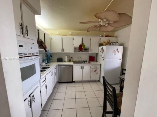 For Sale: $339,000 (2 beds, 2 baths, 1231 Square Feet)