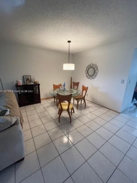 For Sale: $339,000 (2 beds, 2 baths, 1231 Square Feet)