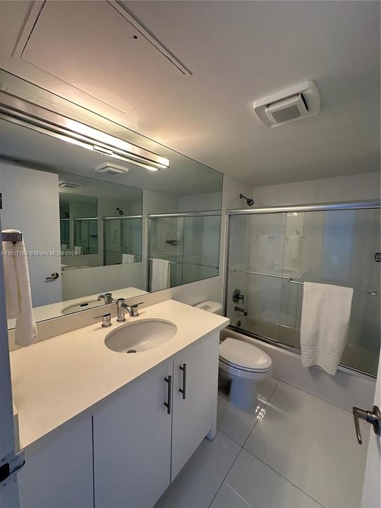 Active With Contract: $7,800 (2 beds, 2 baths, 1056 Square Feet)