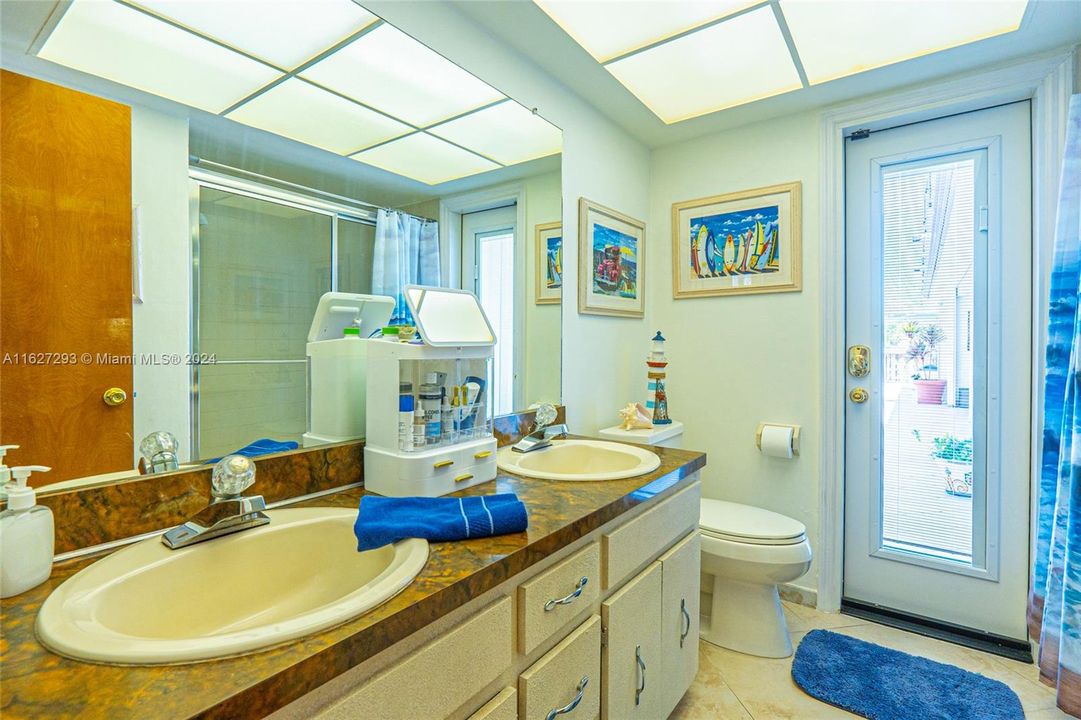 Main Bathroom