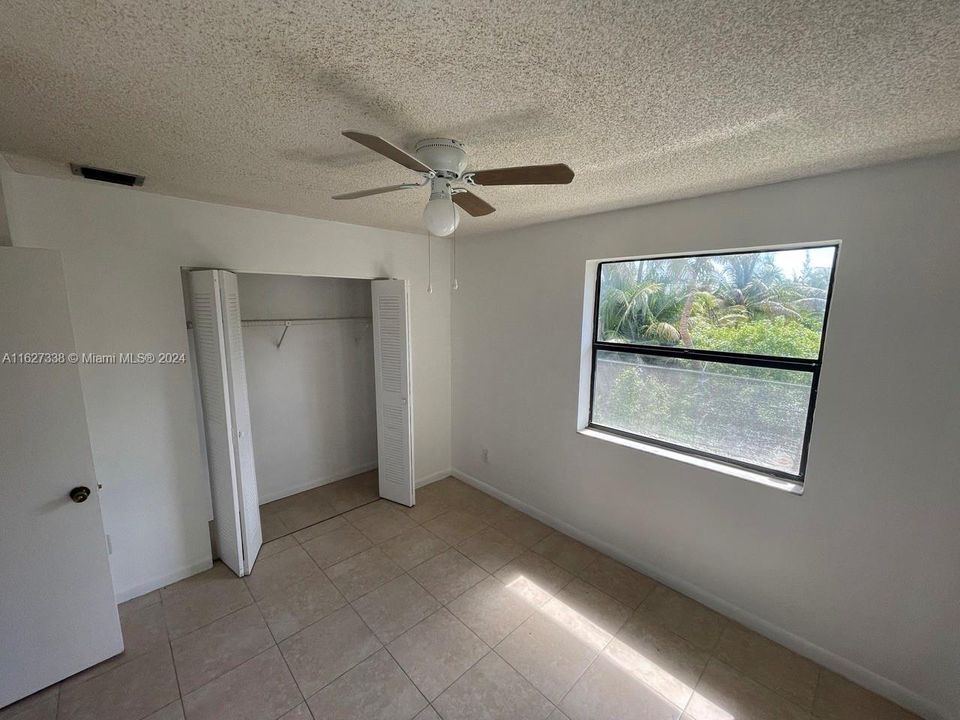 Recently Rented: $1,950 (2 beds, 2 baths, 816 Square Feet)