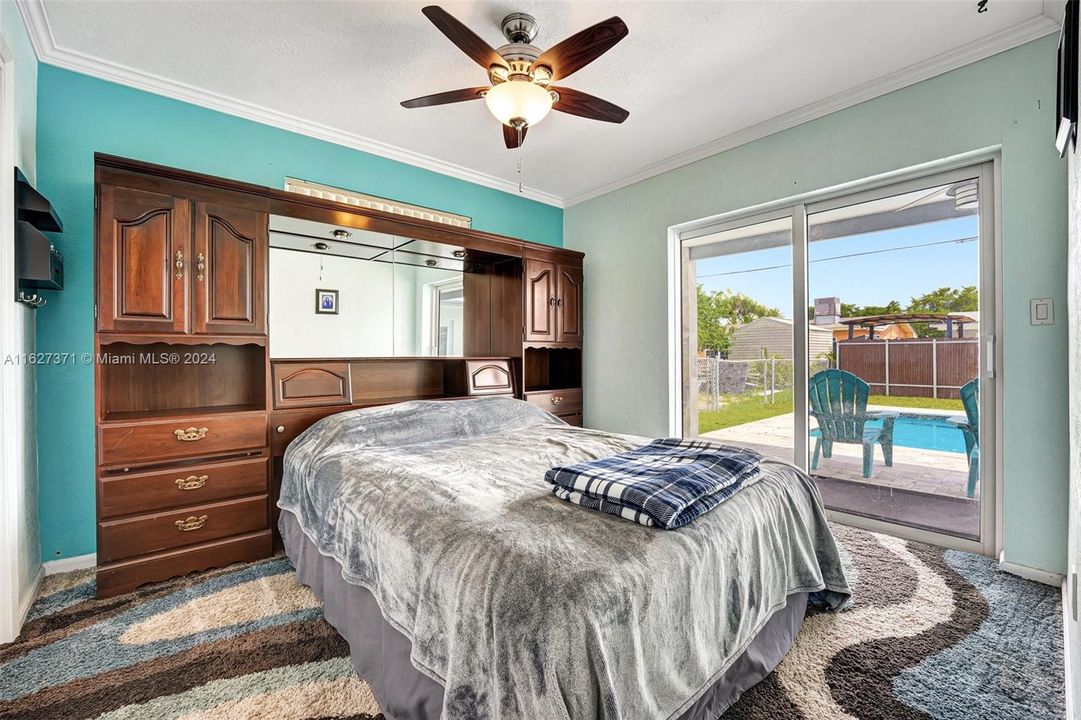 Recently Sold: $580,000 (3 beds, 2 baths, 1270 Square Feet)