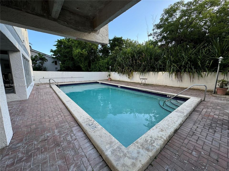 En Venta: $324,500 (2 camas, 2 baños, 1190 Pies cuadrados)