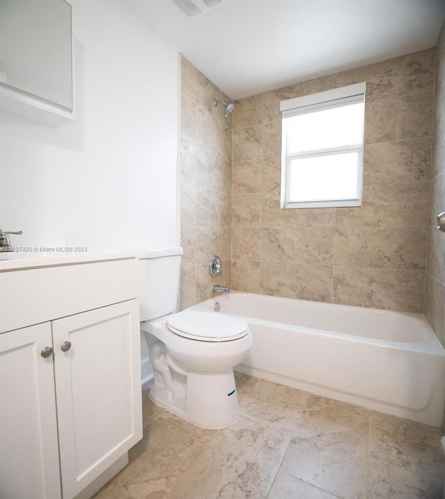 Active With Contract: $2,850 (3 beds, 2 baths, 4612 Square Feet)