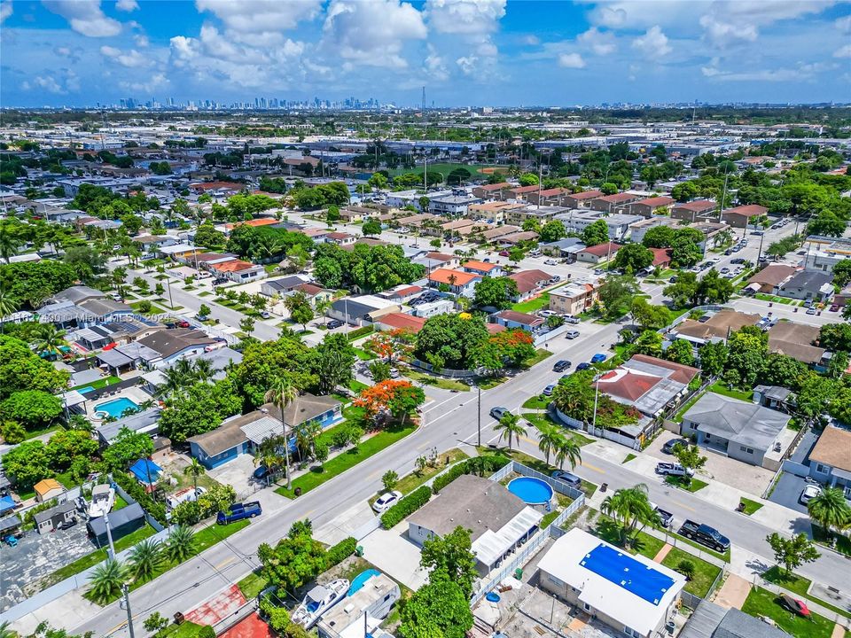 Active With Contract: $650,000 (3 beds, 1 baths, 1107 Square Feet)