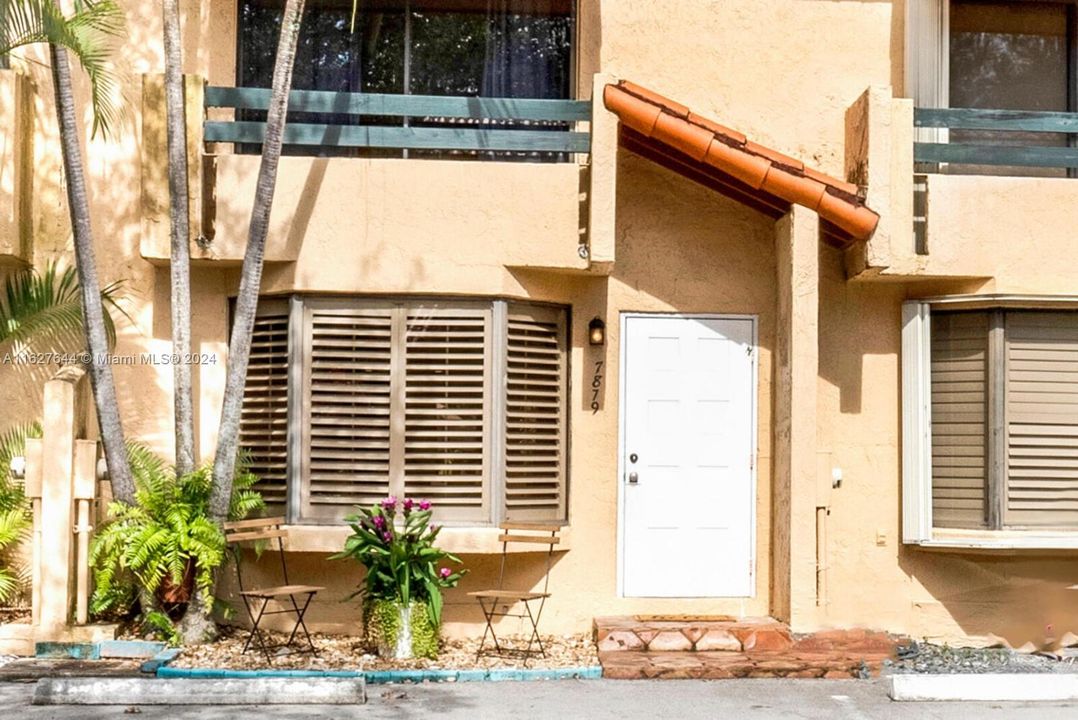 Vendido Recientemente: $475,000 (2 camas, 2 baños, 1152 Pies cuadrados)