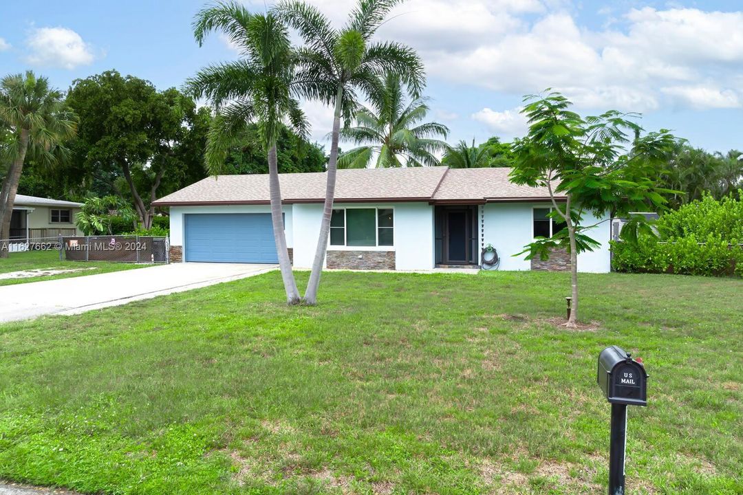 For Sale: $699,000 (2 beds, 2 baths, 1184 Square Feet)