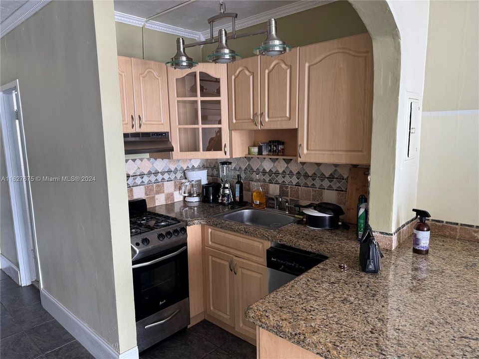 For Sale: $233,000 (0 beds, 1 baths, 350 Square Feet)