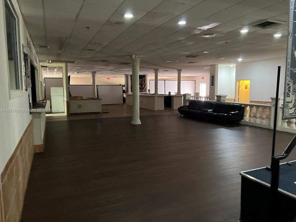 В аренду: $22,770 (0 спален, 0 ванн, 0 Квадратных фут)