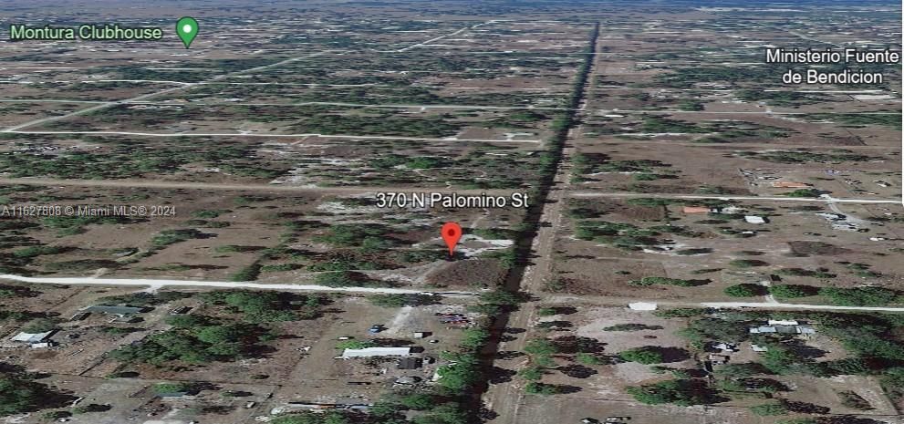 En Venta: $50,000 (1.04 acres)