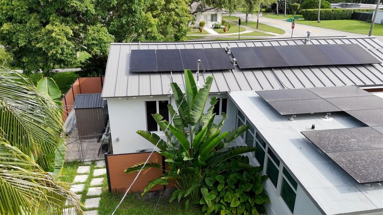 ROOF AND SOLAR PANELS