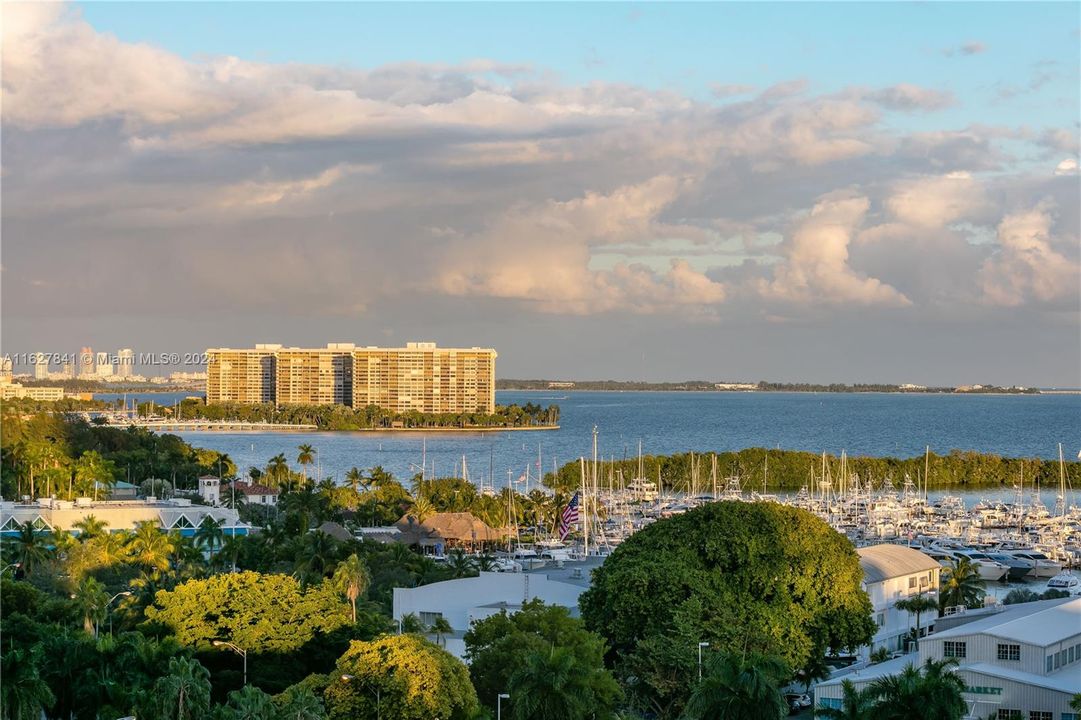 Active With Contract: $3,500,000 (3 beds, 3 baths, 1833 Square Feet)