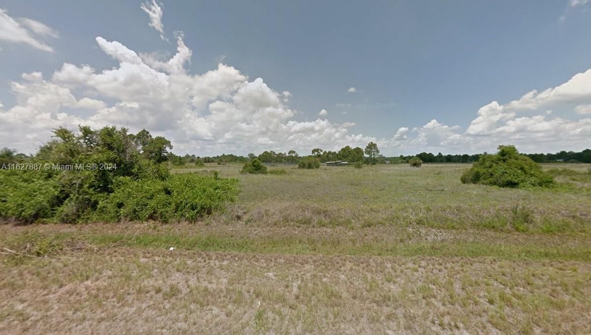 En Venta: $55,000 (1.25 acres)