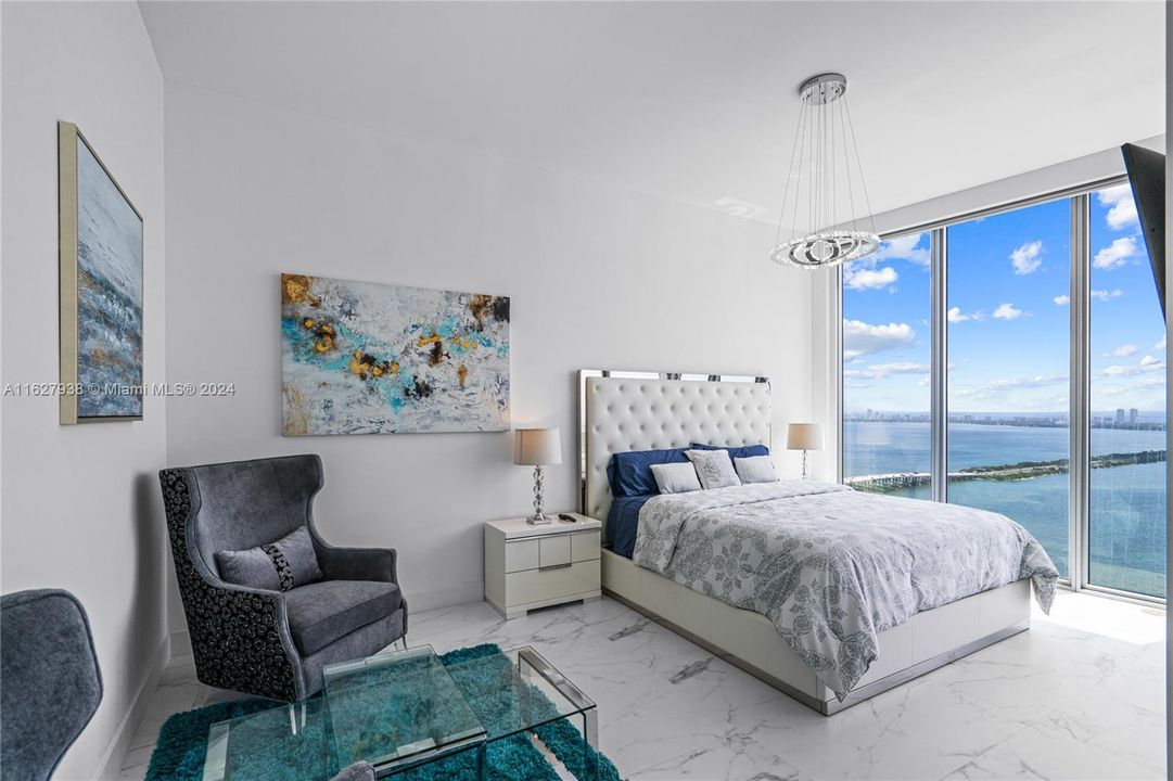 Recently Sold: $3,500,000 (4 beds, 5 baths, 2870 Square Feet)