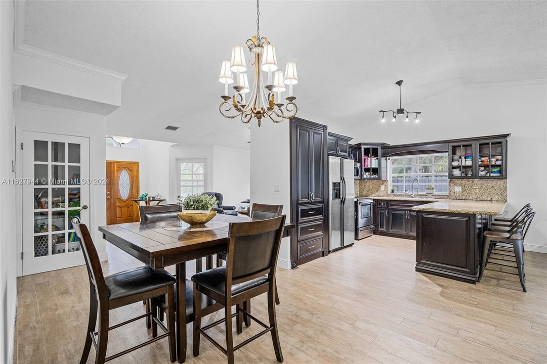 Recently Sold: $820,000 (3 beds, 2 baths, 1756 Square Feet)