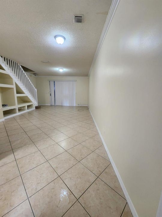 For Rent: $2,950 (2 beds, 2 baths, 1261 Square Feet)