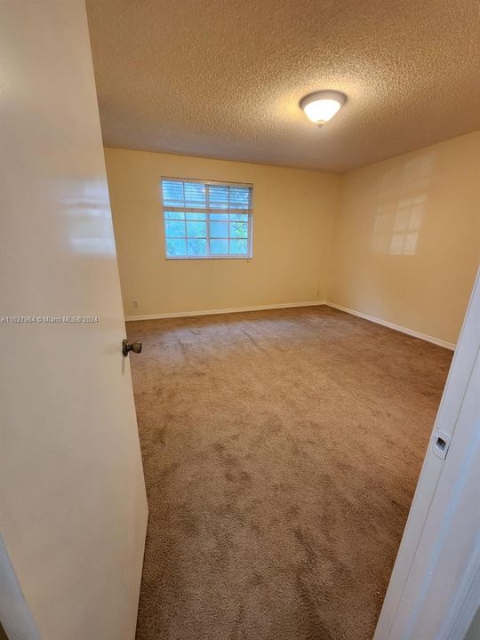 For Rent: $2,950 (2 beds, 2 baths, 1261 Square Feet)