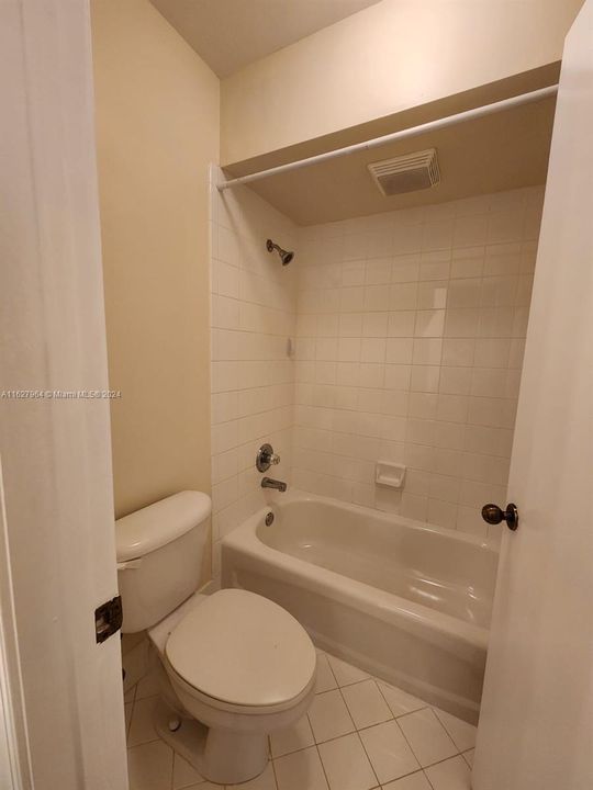 For Rent: $2,950 (2 beds, 2 baths, 1261 Square Feet)