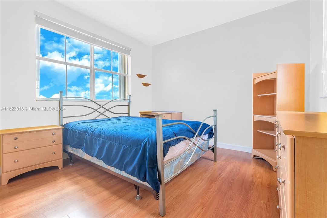 Recently Rented: $4,000 (4 beds, 3 baths, 2831 Square Feet)