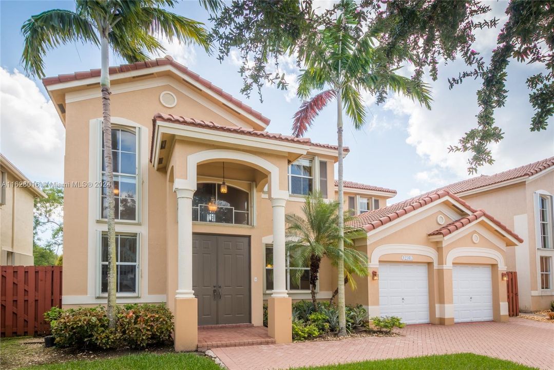 Recently Rented: $4,000 (4 beds, 3 baths, 2831 Square Feet)