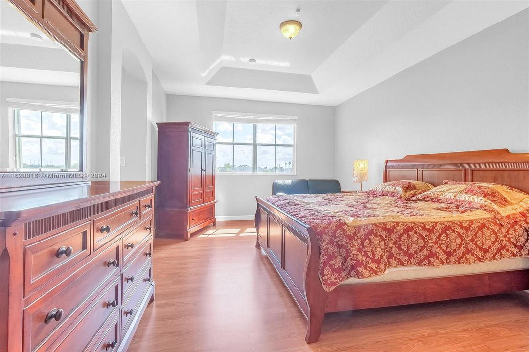 Recently Rented: $4,000 (4 beds, 3 baths, 2831 Square Feet)