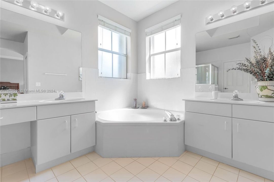 Recently Rented: $4,000 (4 beds, 3 baths, 2831 Square Feet)