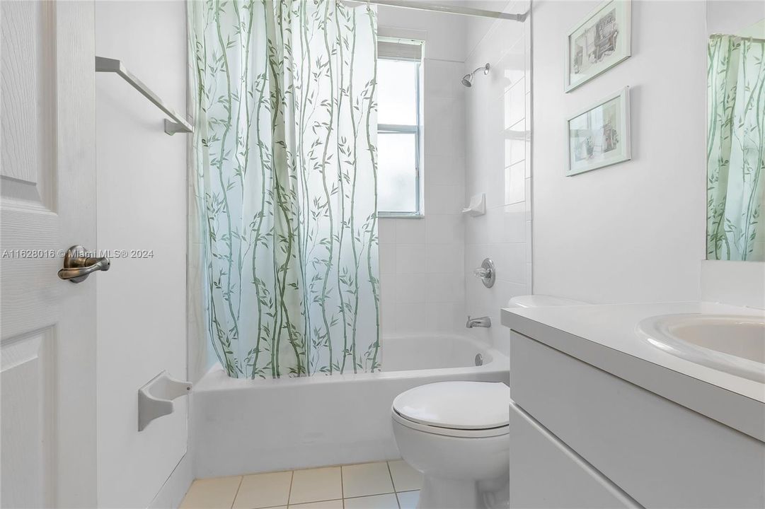 Recently Rented: $4,000 (4 beds, 3 baths, 2831 Square Feet)