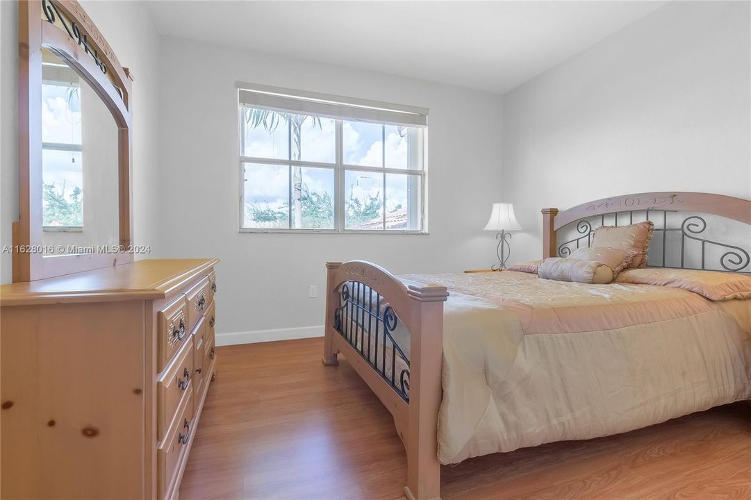 Recently Rented: $4,000 (4 beds, 3 baths, 2831 Square Feet)