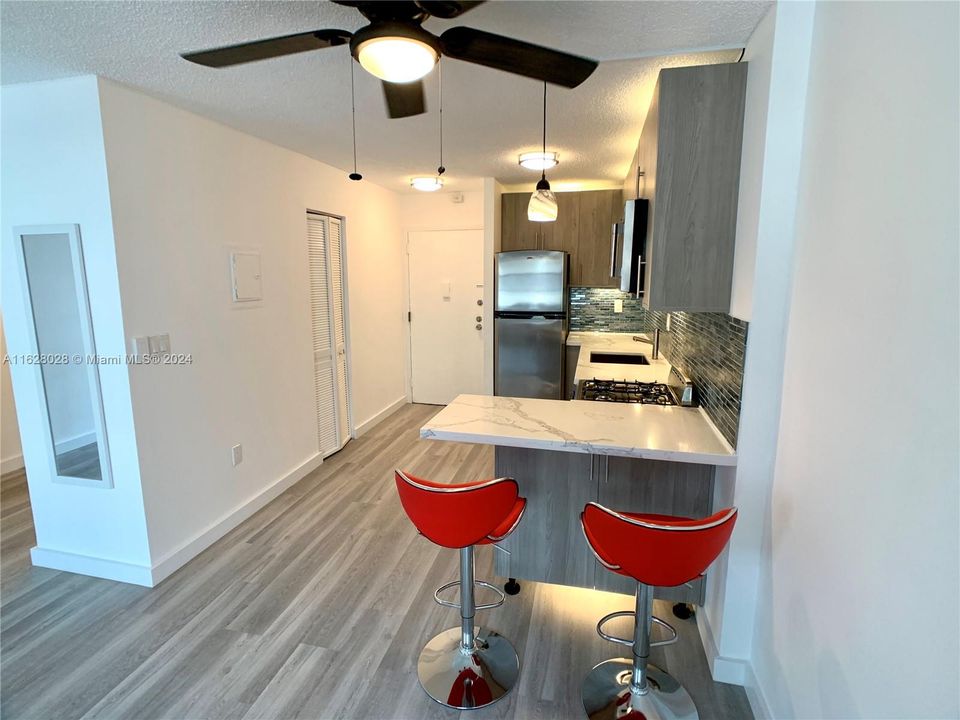 Recently Rented: $1,800 (0 beds, 1 baths, 400 Square Feet)