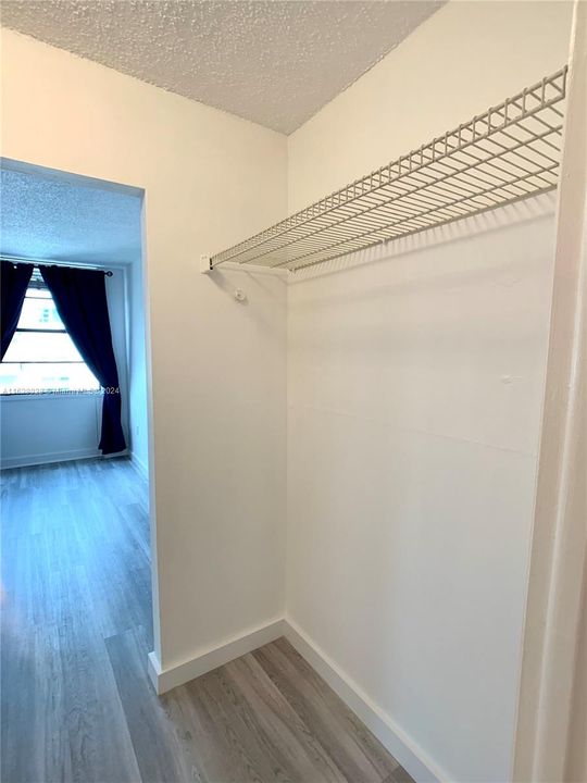 Recently Rented: $1,800 (0 beds, 1 baths, 400 Square Feet)