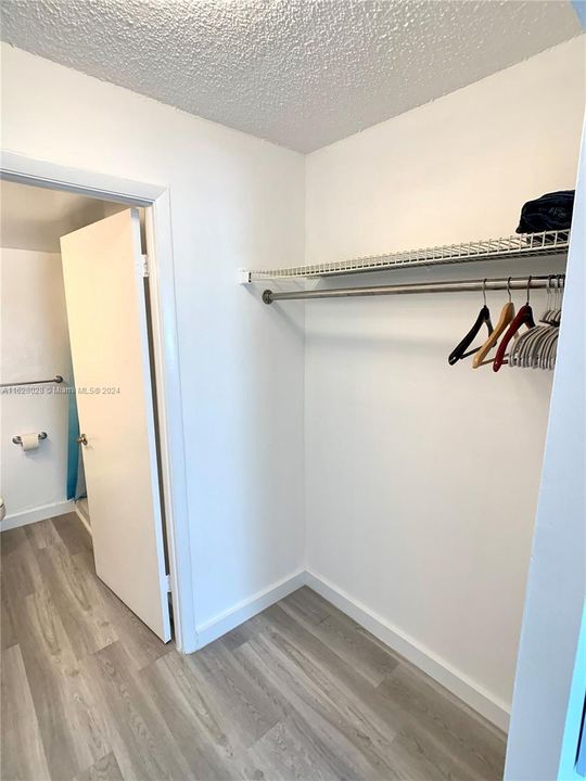 Recently Rented: $1,800 (0 beds, 1 baths, 400 Square Feet)