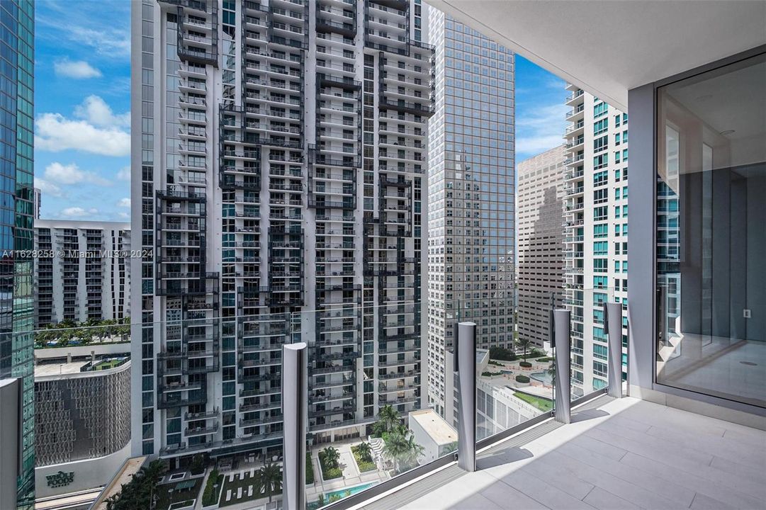 Active With Contract: $15,500 (2 beds, 2 baths, 1578 Square Feet)