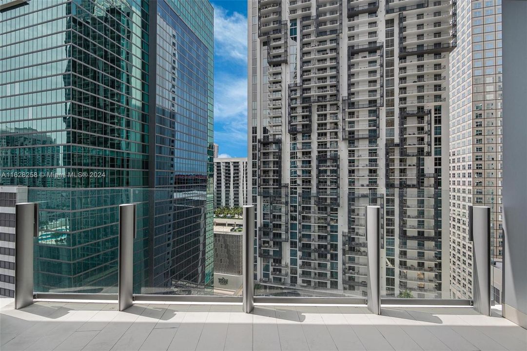 Active With Contract: $15,500 (2 beds, 2 baths, 1578 Square Feet)