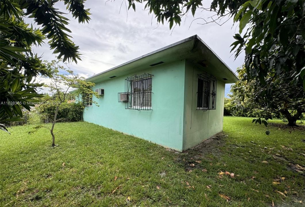 Activo con contrato: $495,000 (3 camas, 2 baños, 1673 Pies cuadrados)